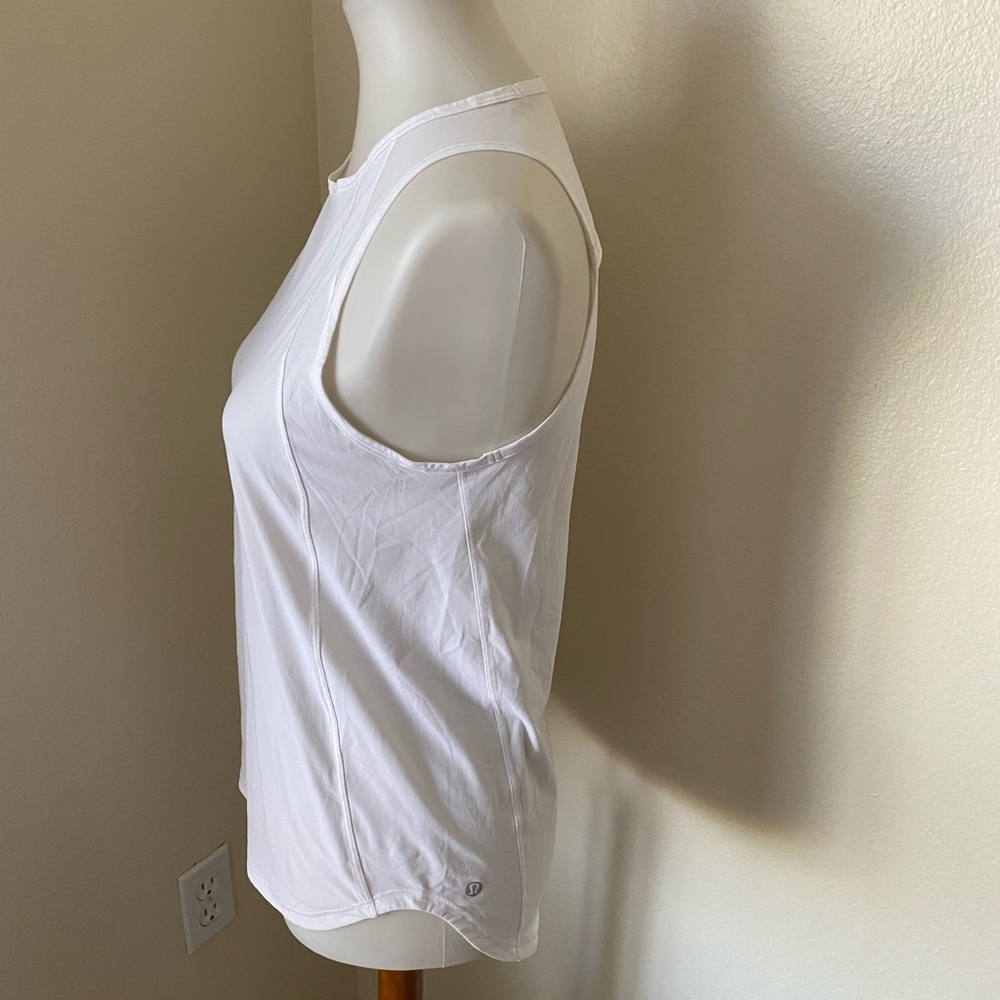 Lululemon Women’s Athletic Tank White Fit Medium Activewear Top - Picture 2 of 5